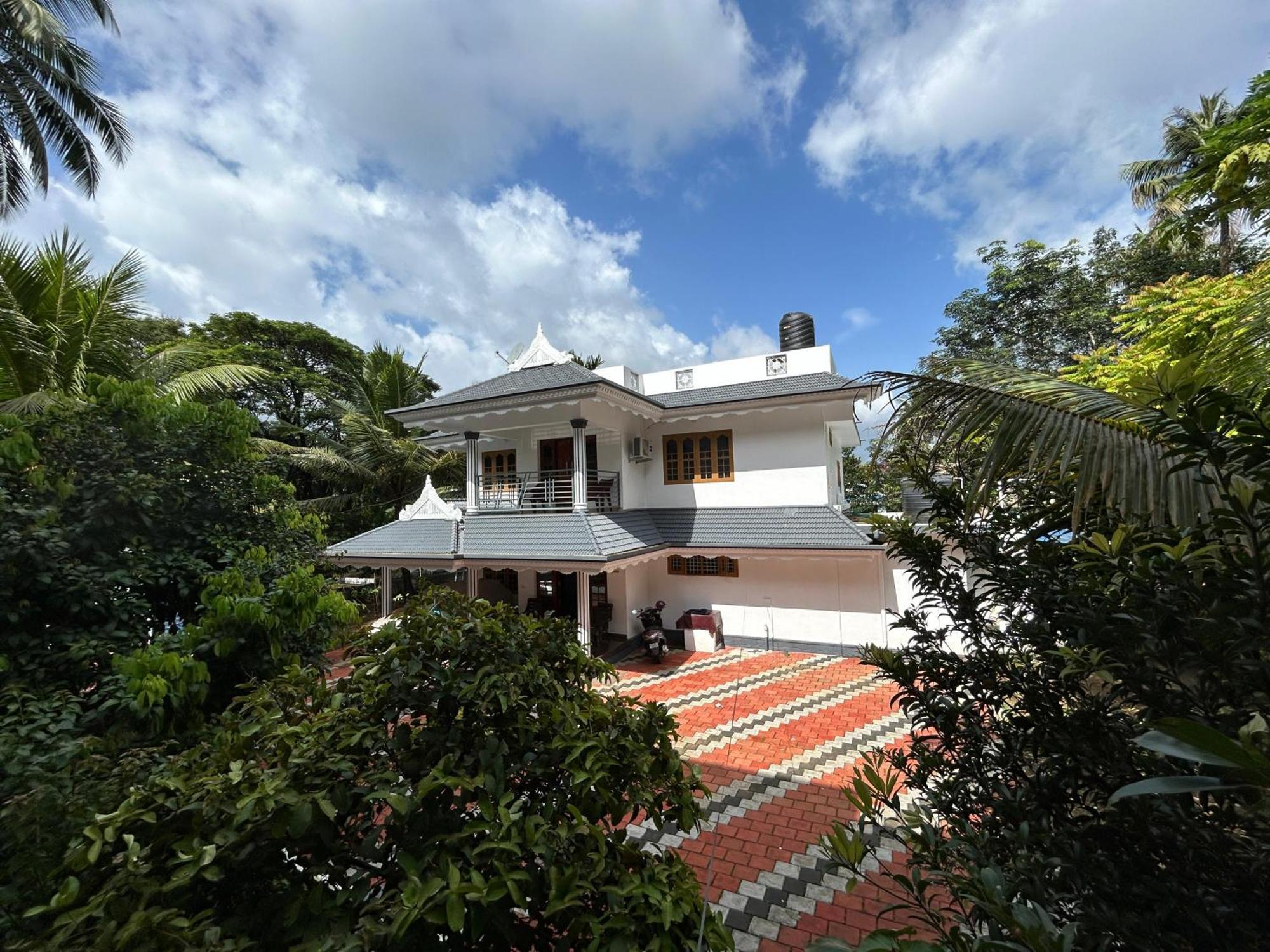 Puzhayoram Homestay Thrissur Esterno foto